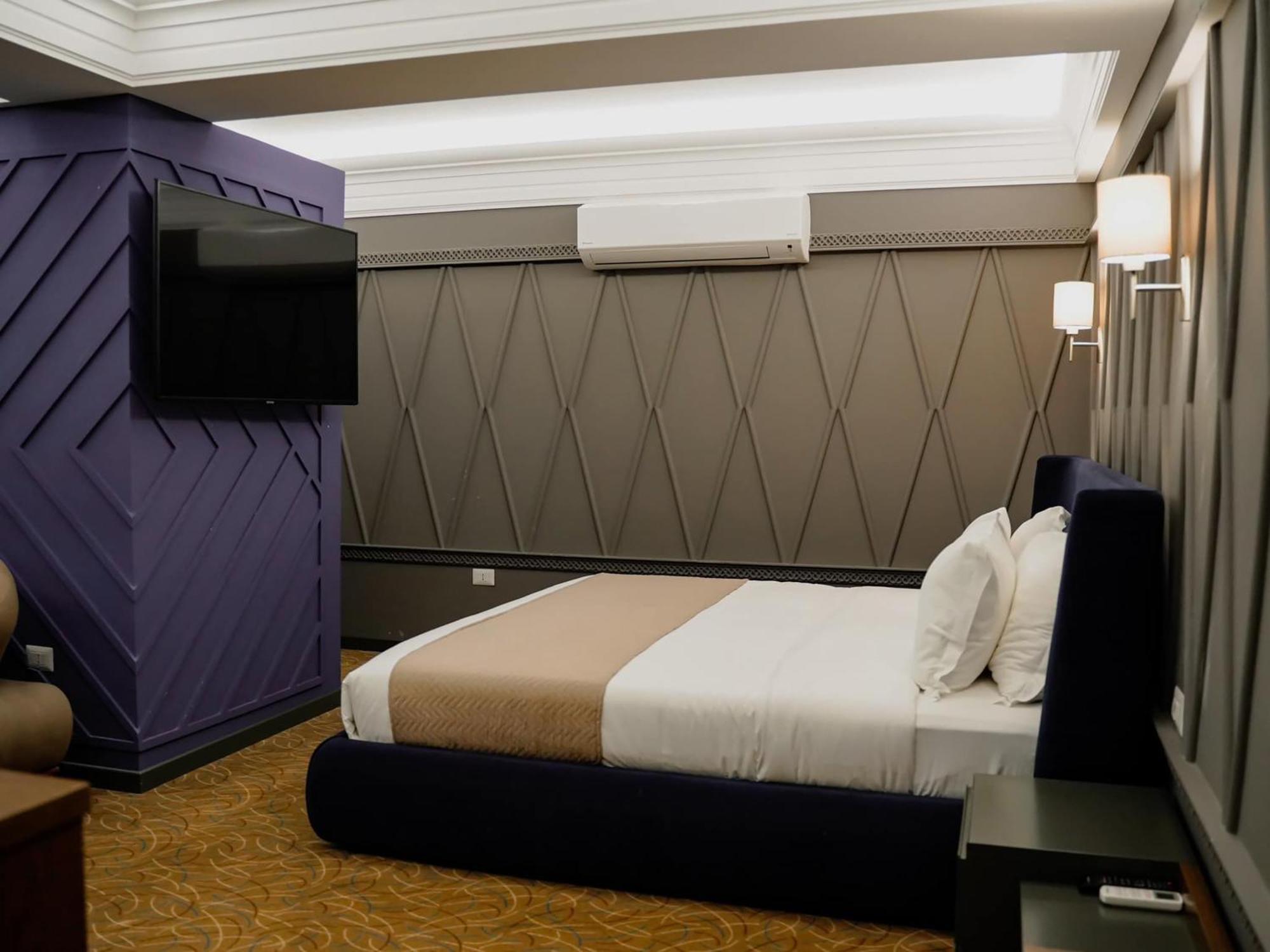 Porta Kavalja Hotel 4*